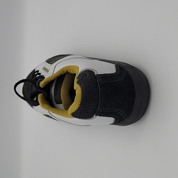 Oakley Shoes Men's 10.5 black and white! Never been worn! - Picture 4 of 12